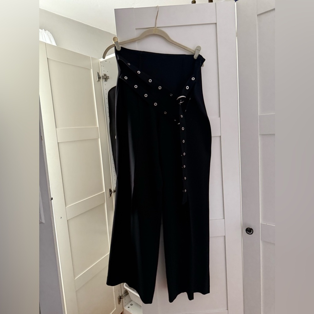 Cinq à Sept Black Belted Pants - Size 6 - Picture 3 of 6